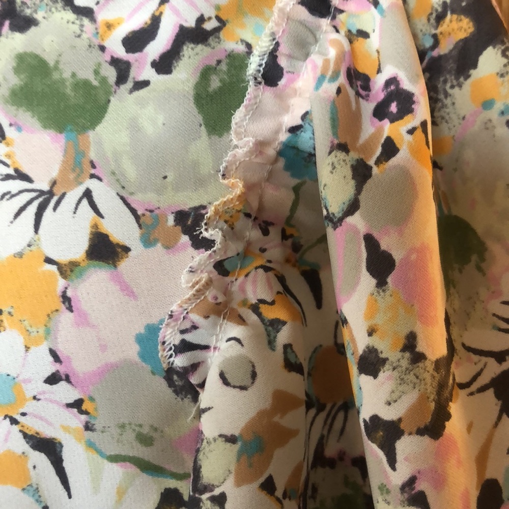 Floral professional blouse - Picture 5 of 5
